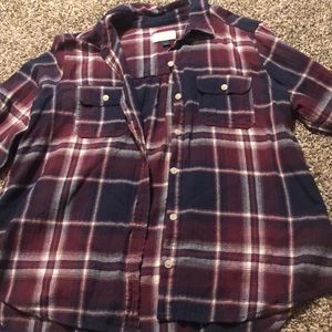 Universal Thread Tops - Women’s flannel Universal Thread Tops - Women’s flannel